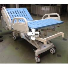 تخت بیمار برقی هشت حالته ICU و CCU مارک DTA